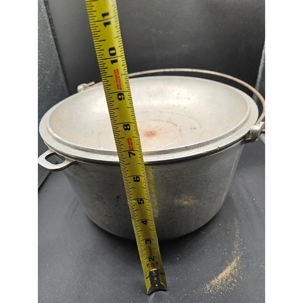 Vintage Majestic Cookware Cast Aluminum Dutch Oven Bail Handle Lid 10.5 Inch